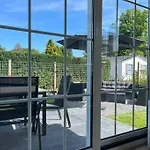64, Charming Nature Retreat, Near Efteling, With Private Parking & Garden