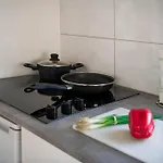 64, Charming Nature Retreat, Near Efteling, With Private Parking & Garden Шале *
