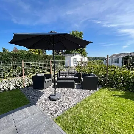 64, Charming Nature Retreat, Near Efteling, With Private Parking & Garden