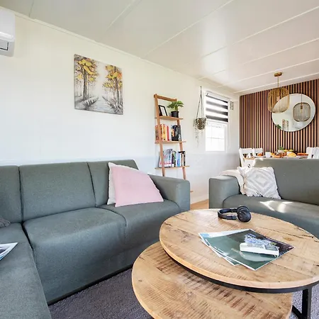 64, Charming Nature Retreat, Near Efteling, With Private Parking & Garden Chalet Oisterwijk