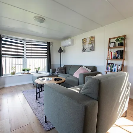 64, Charming Nature Retreat, Near Efteling, With Private Parking & Garden *