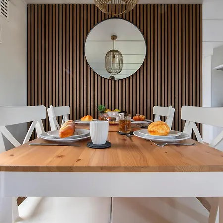 64, Charming Nature Retreat, Near Efteling, With Private Parking & Garden Chalet