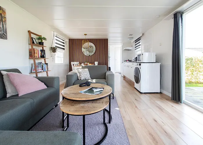 64, Charming Nature Retreat, Near Efteling, With Private Parking & Garden Σαλέ