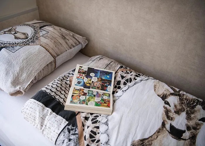 64, Charming Nature Retreat, Near Efteling, With Private Parking & Garden *