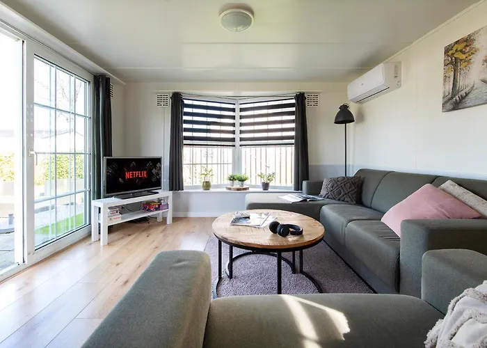 Domek alpejski 64, Charming Nature Retreat, Near Efteling, With Private Parking & Garden Oisterwijk