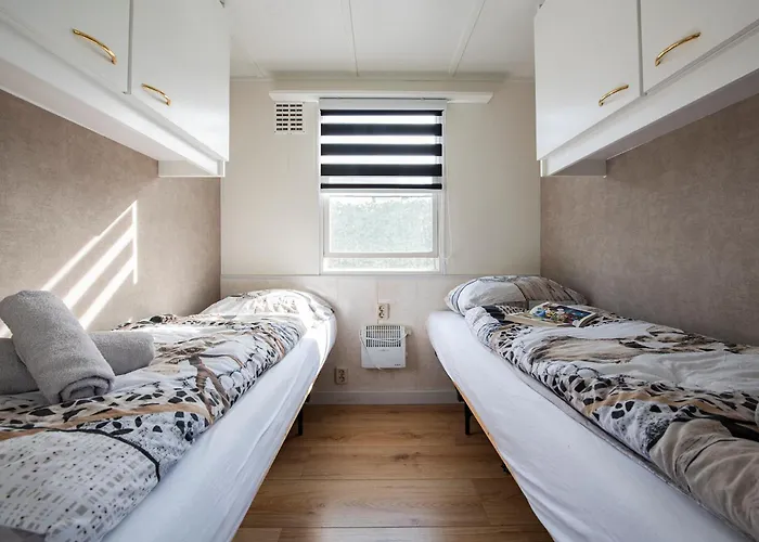 Σαλέ 64, Charming Nature Retreat, Near Efteling, With Private Parking & Garden Oisterwijk