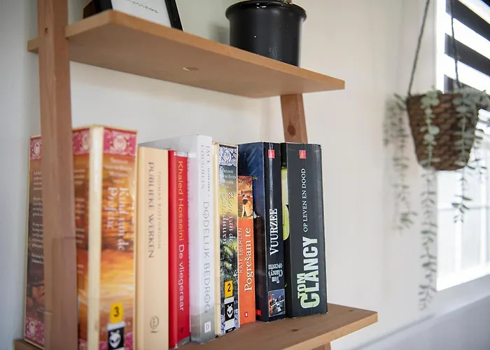 Σαλέ 64, Charming Nature Retreat, Near Efteling, With Private Parking & Garden