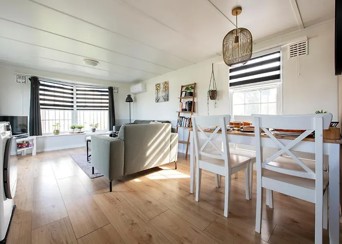 64, Charming Nature Retreat, Near Efteling, With Private Parking & Garden Σαλέ Oisterwijk