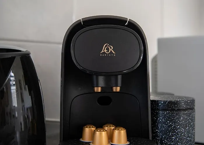 64, Charming Nature Retreat, Near Efteling, With Private Parking & Garden Chalet