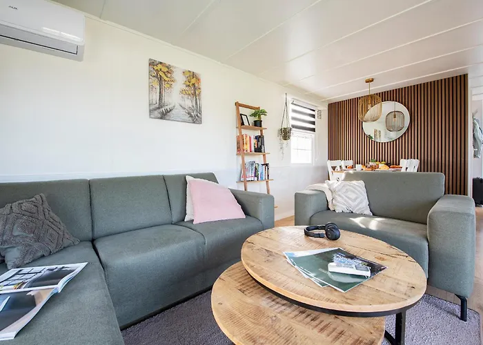 64, Charming Nature Retreat, Near Efteling, With Private Parking & Garden Chalet Oisterwijk